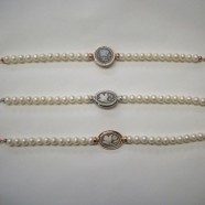 Bracciale perle con cammeo centrale