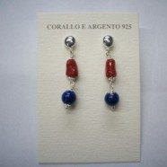 Orecchino con argento, corallo e lapis