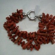 Bracciale tre fili corallo