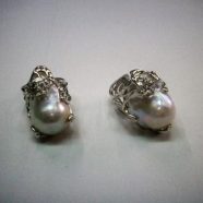 Anello argento con perla barocca